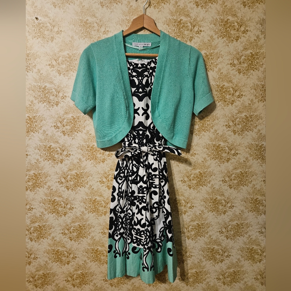 Size 8-10 dress set with shrug black,white& mint green